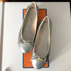 Arturo Chiang Flats Size 7